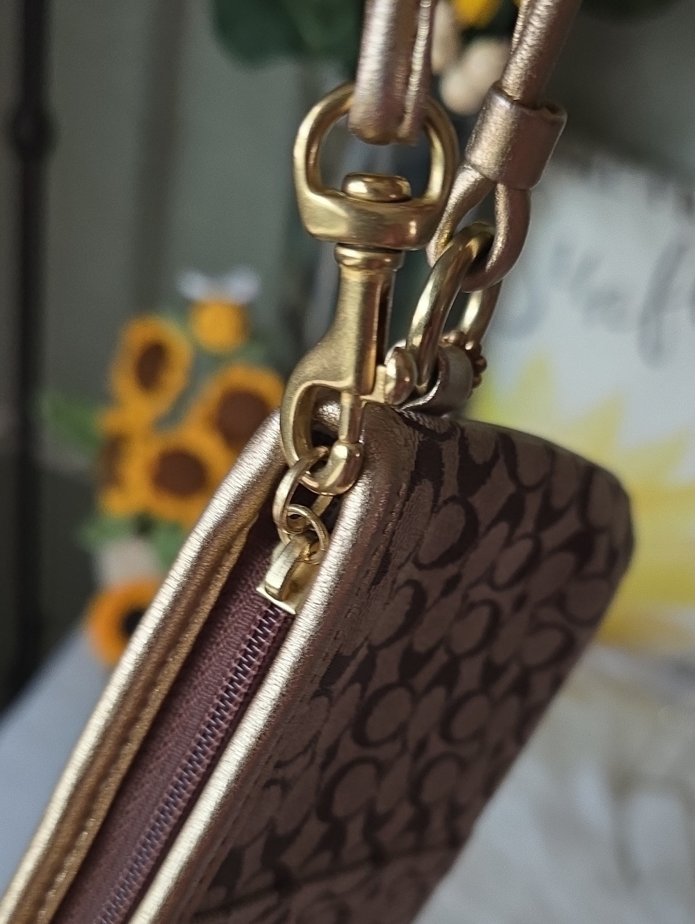 Coach Tattersall Signature Brown and Gold Wristlet With Hangtag In EUC - Picture 12 of 14